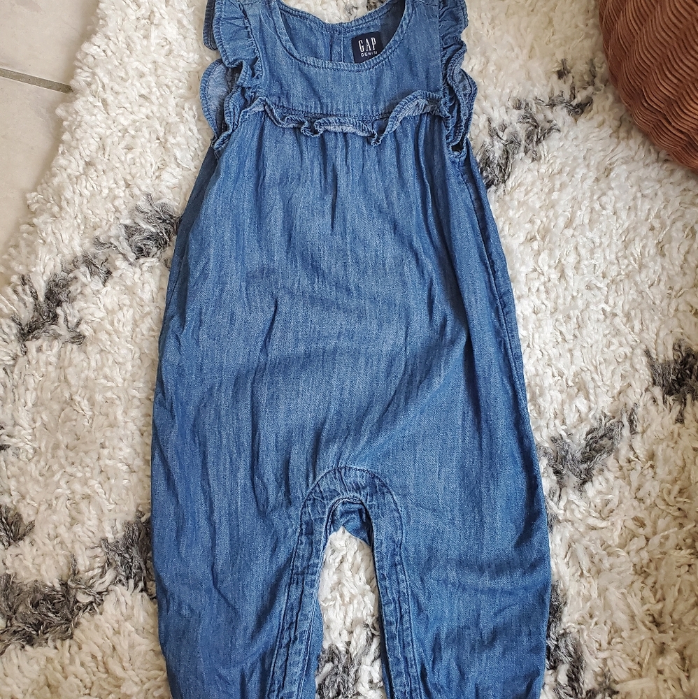 Gap baby girl romper